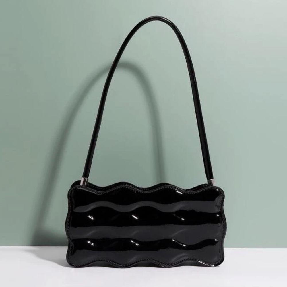 NWOT SHEIN Black Shoulder Bag with Detachable Straps and Interior Pockets